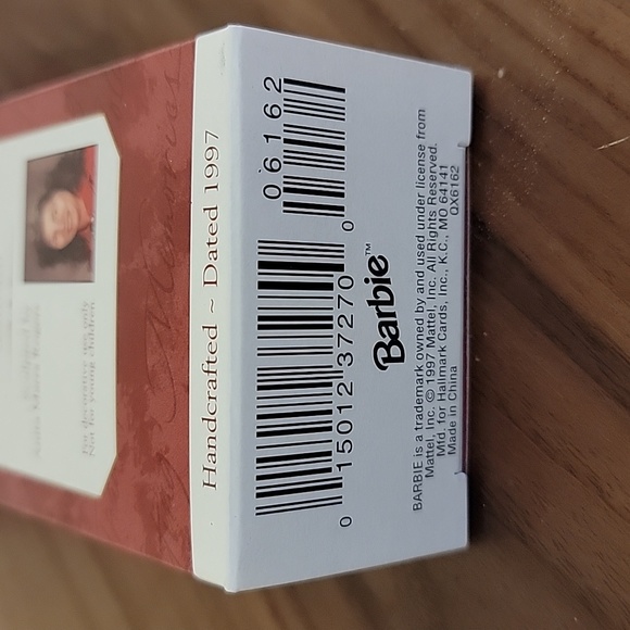 Chinese Barbie Dolls of the World 1997 - Picture 11 of 13